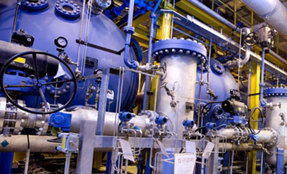 Operation and maintenance of multiple desalination facilities photo