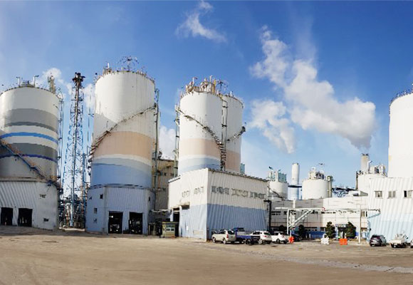 Taean refinery plant photo